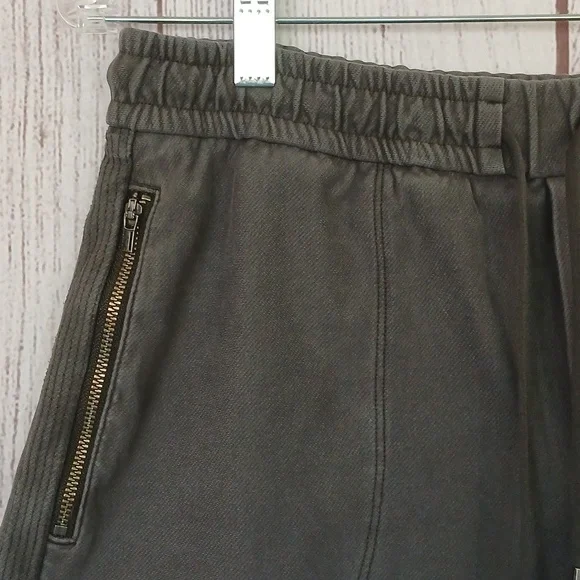 Athleta Gray Farrallon short size 6 - Picture 3 of 9